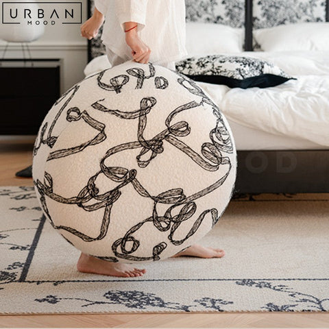 NOVAIS Eclectic Boucle Pouf Traditional Elegant Design - URBANMOOD