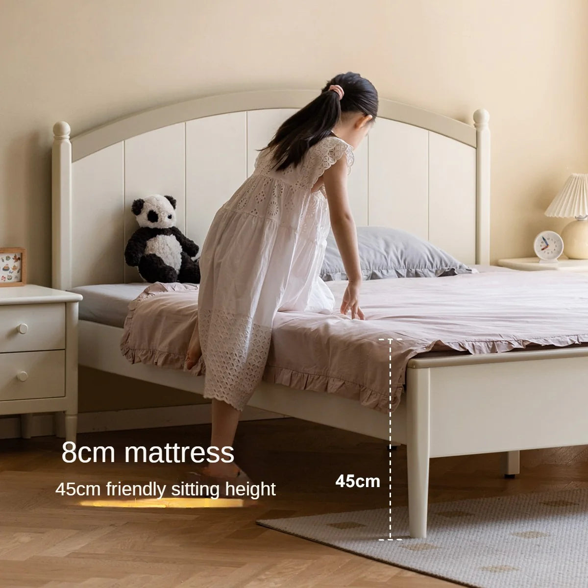 Rubber wood Cream Style Children's Bed White<