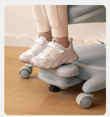 Upright Children’s Ergonomic Study Chair Adjustable Height Pink Desk Chair with Washable Cushion & PU Wheels