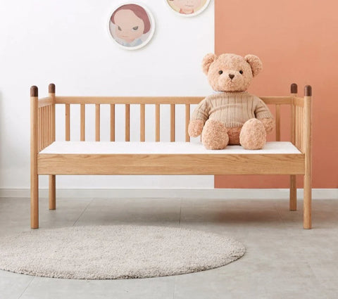 Oak solid wood Toddler Bed<