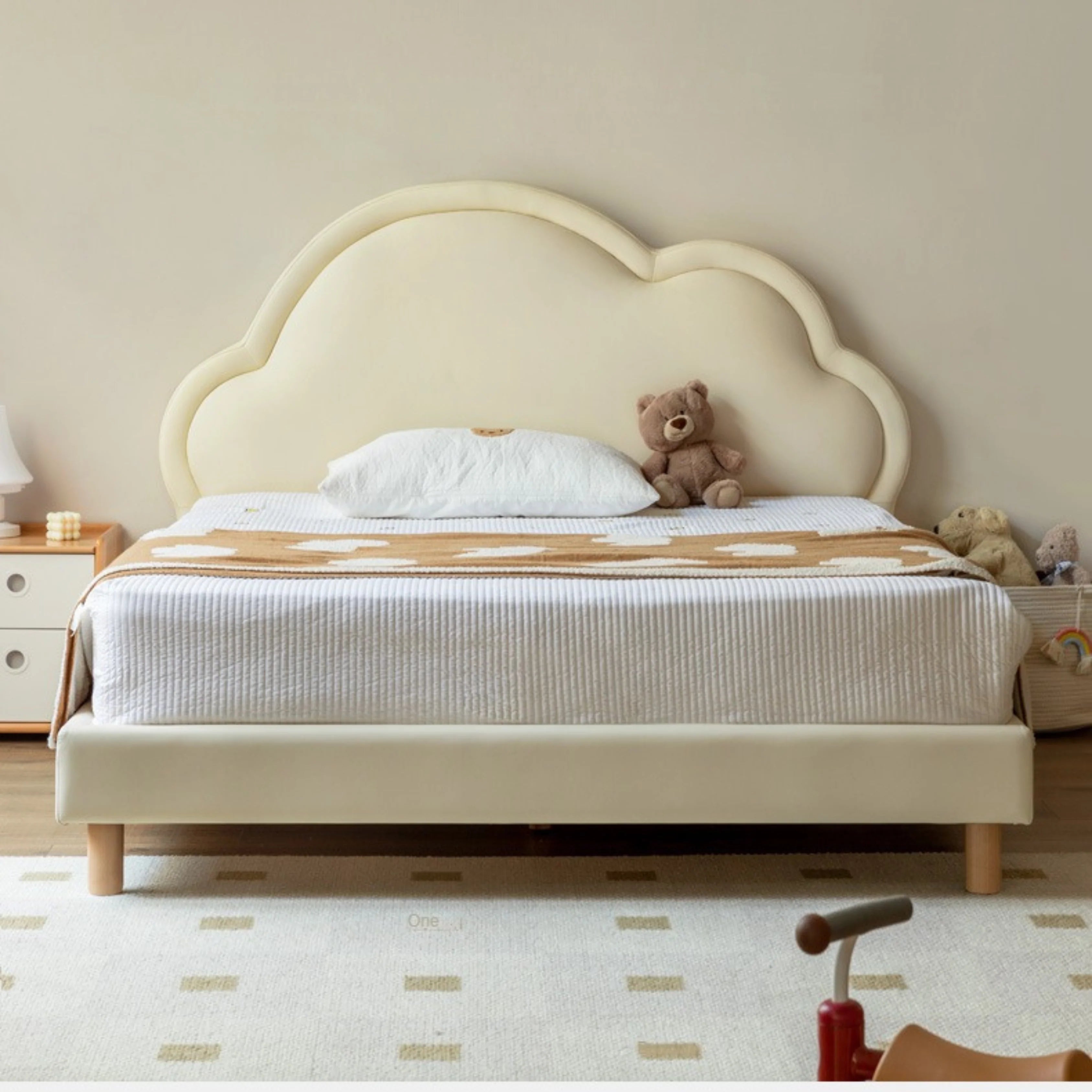 Сream style Organic Leather kid's Cloud Bed<
