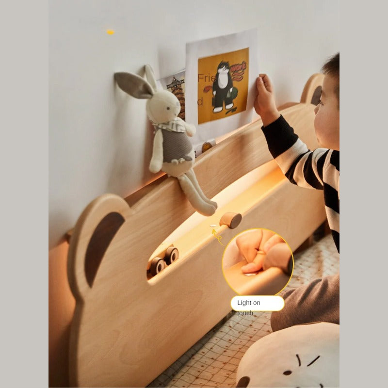Oak solid wood children's bed with light<